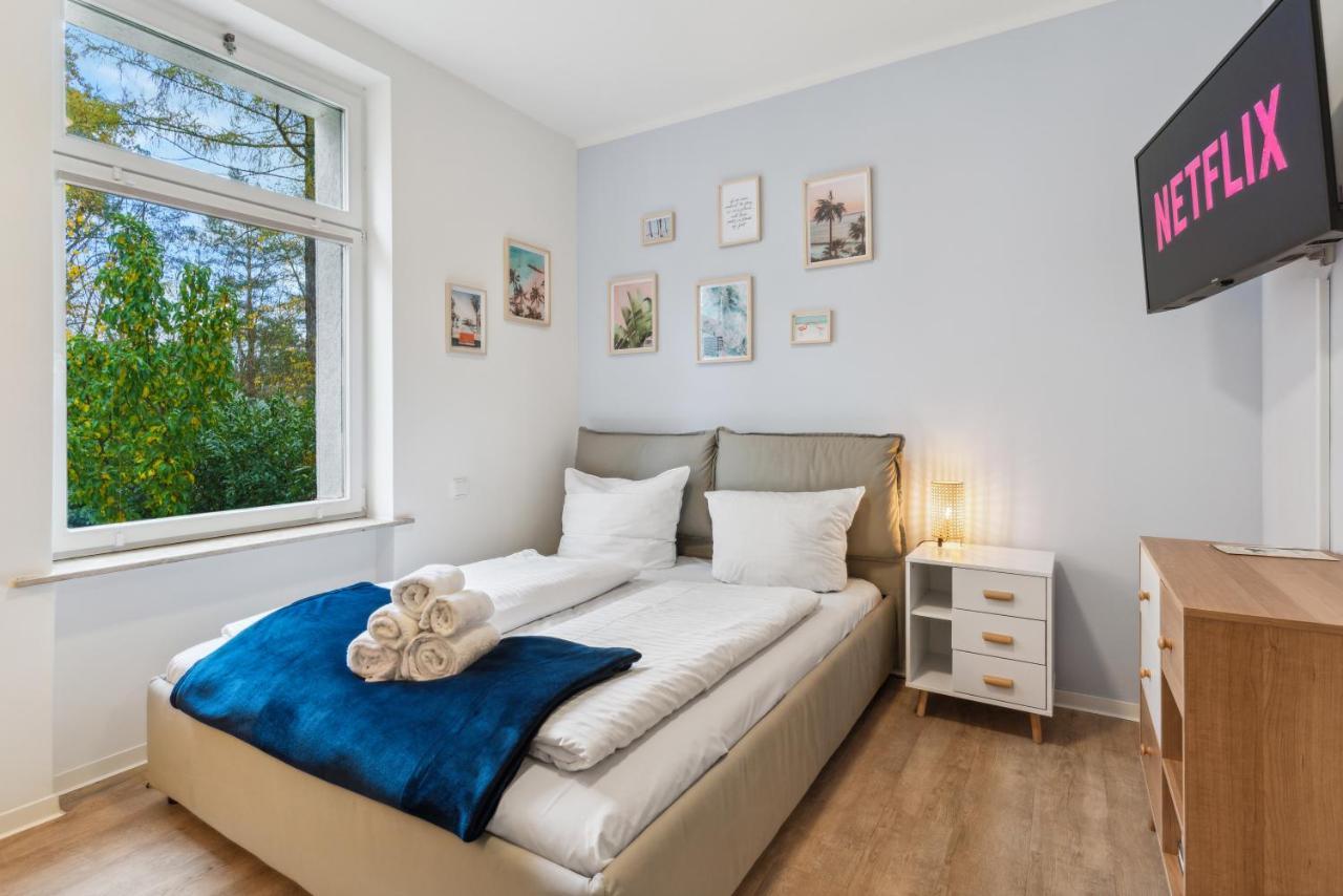 Vorstadtoase - 2 Personen - Eichwalde, Naehe Ber - Queensize-Bett, Netflix, Parken Εξωτερικό φωτογραφία